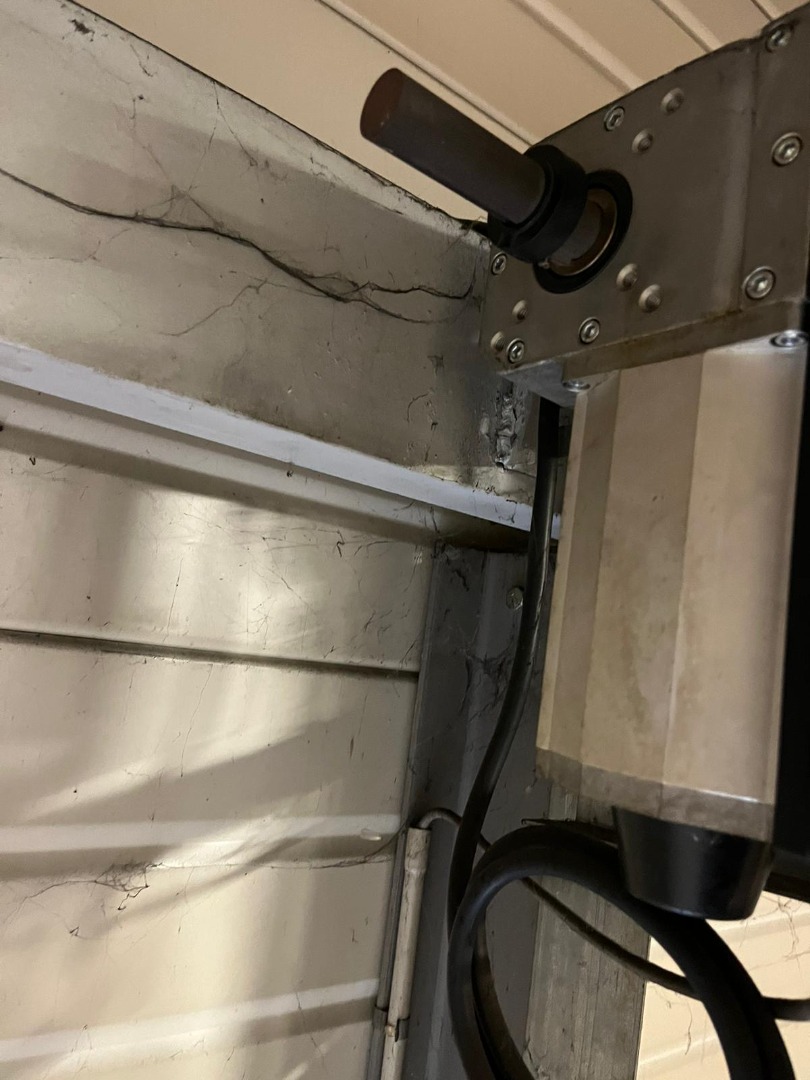 Comment dépanner et réparer soi-même sa porte de garage sectionnelle